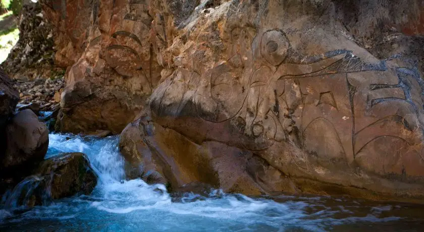 Nangqian Rafting & Safari