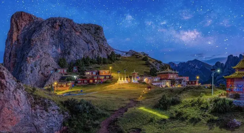 Nangqian Rafting & Safari