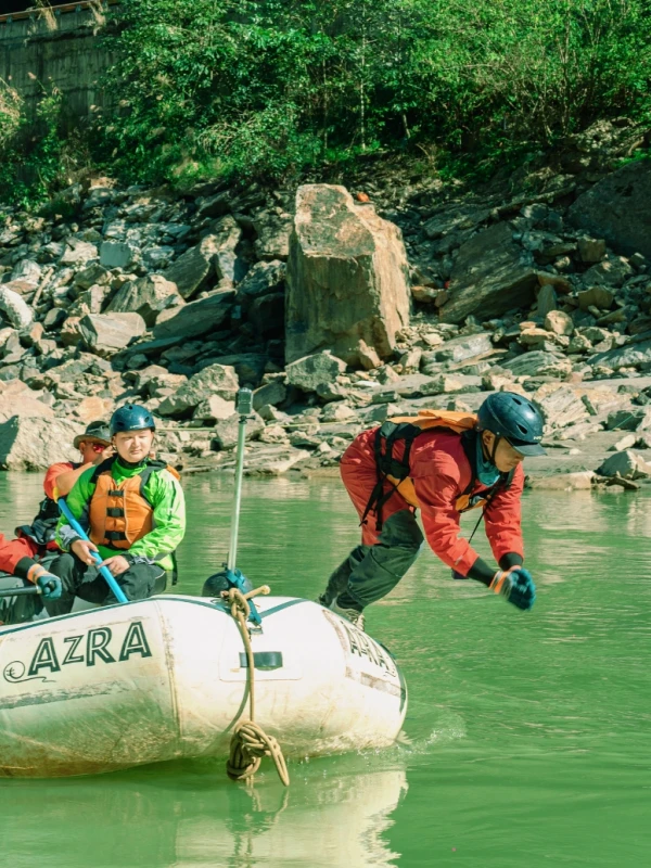 Nujiang River Rafting