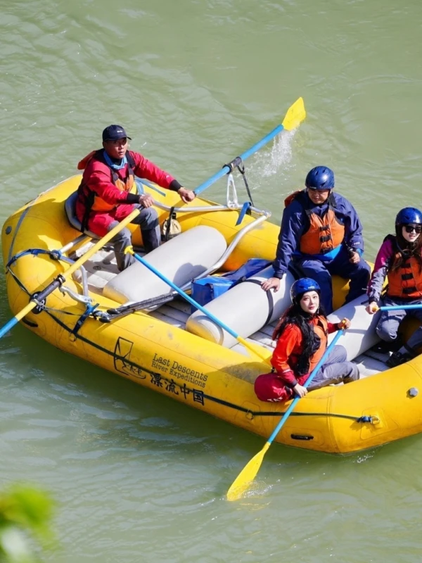 Nujiang River Rafting